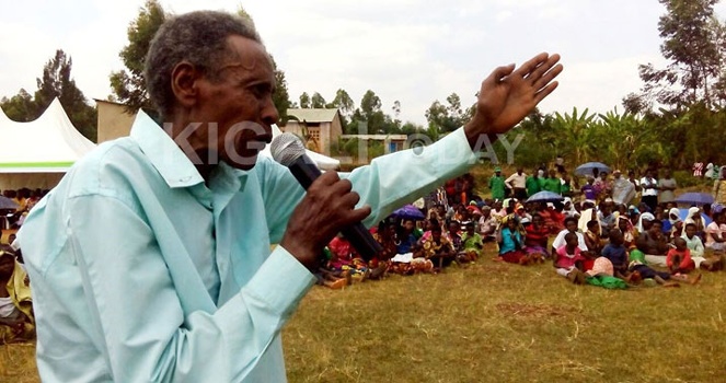 79-year-old Sebuhuku Joseph from Rwamagana petitioning for amendment of the constitution to pave way for the lifting of presidential term limits.