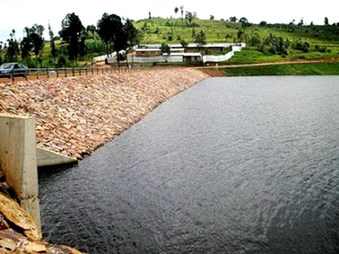 Kagame Commisions "Miraculous Water" For Nyanza Farmers