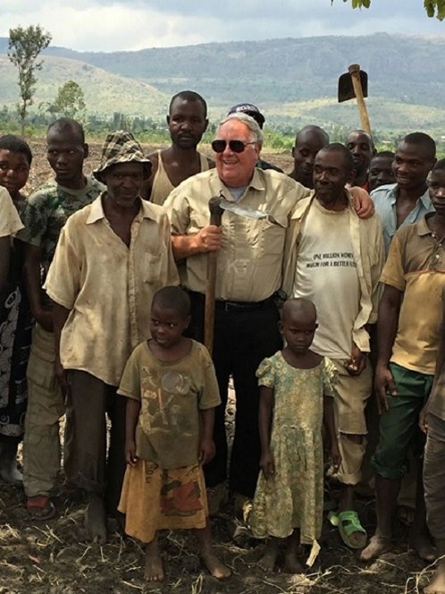 Howard Buffett Flies To Rural Rwanda To Meet Farmers