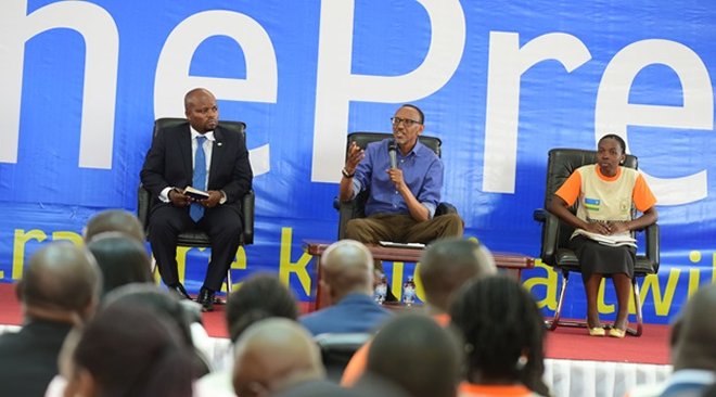 President Paul Kagame discussing with the Youth