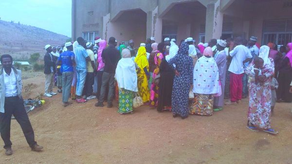 Muslims in Nyagatare gather at Gihorobwa mosque to get meat