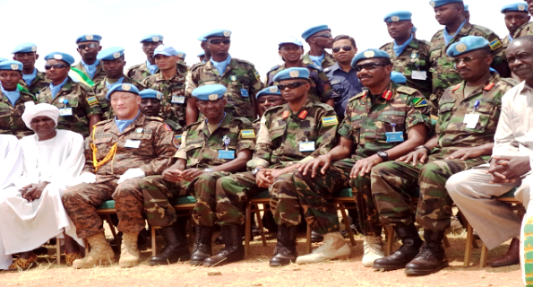 Rwandan peacekeepers in a group photo with UNAMID officials 