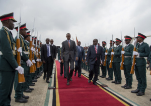 president-paul-kagame-inspects-a-parade-of-honor-in-mozambique