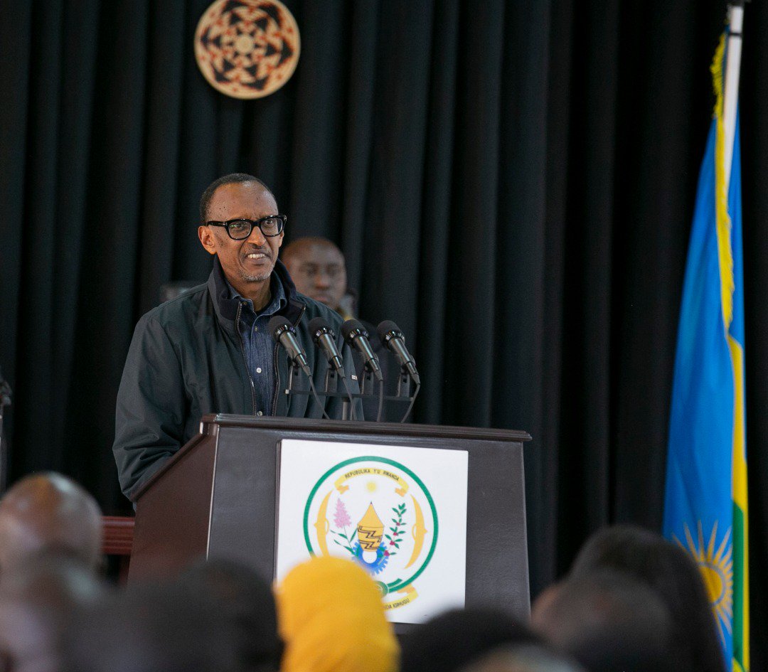 In Southern Rwanda, Kagame Discusses Relation with Neighbours, Poverty and Development