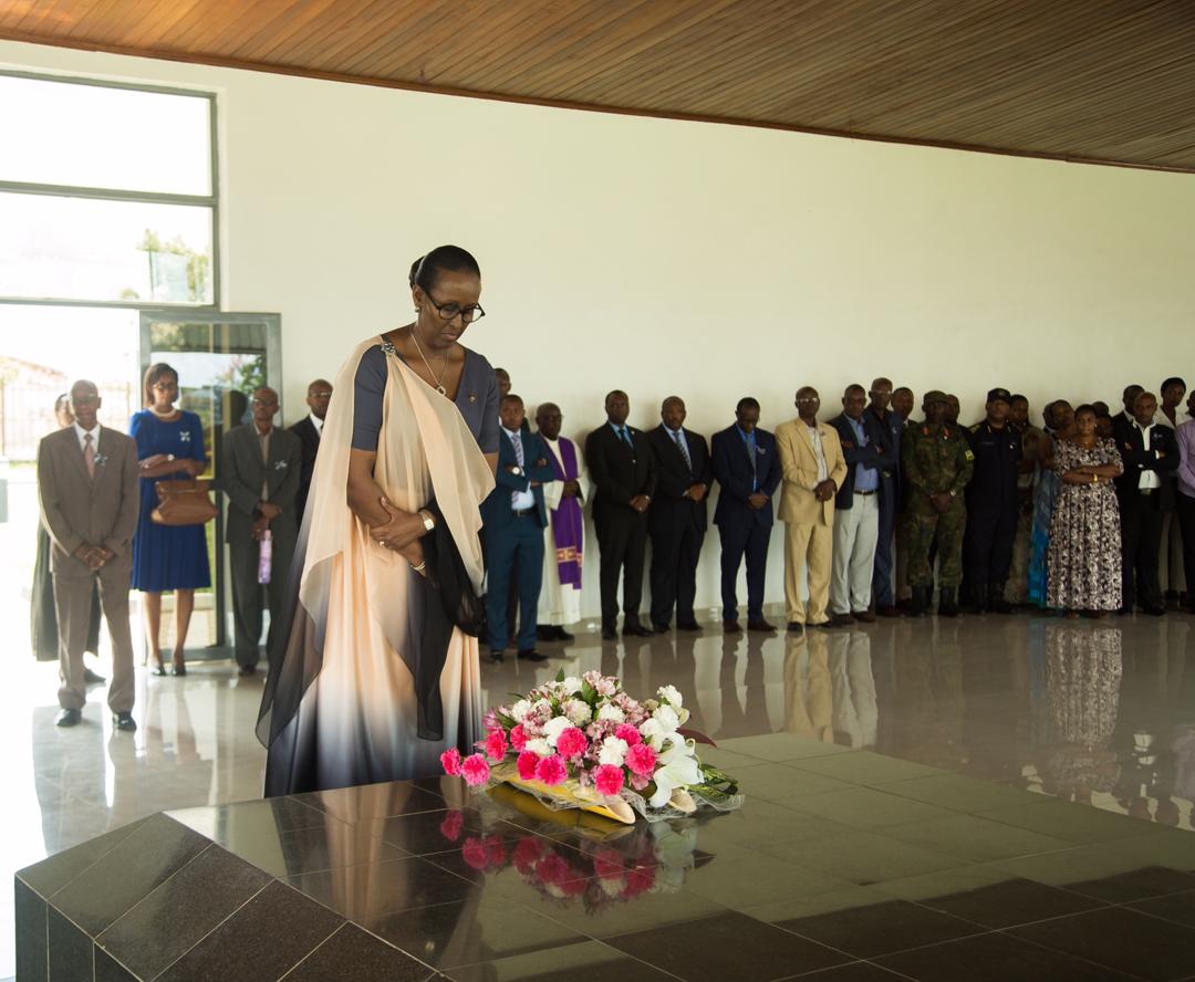 First Lady Jeannette Kagame Pays Tribute to the last Queen of Rwanda Gicanda