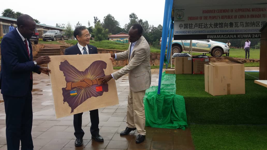 Chinese Embassy Donates Rwf 28 M to Rwamagana Vulnerable Families