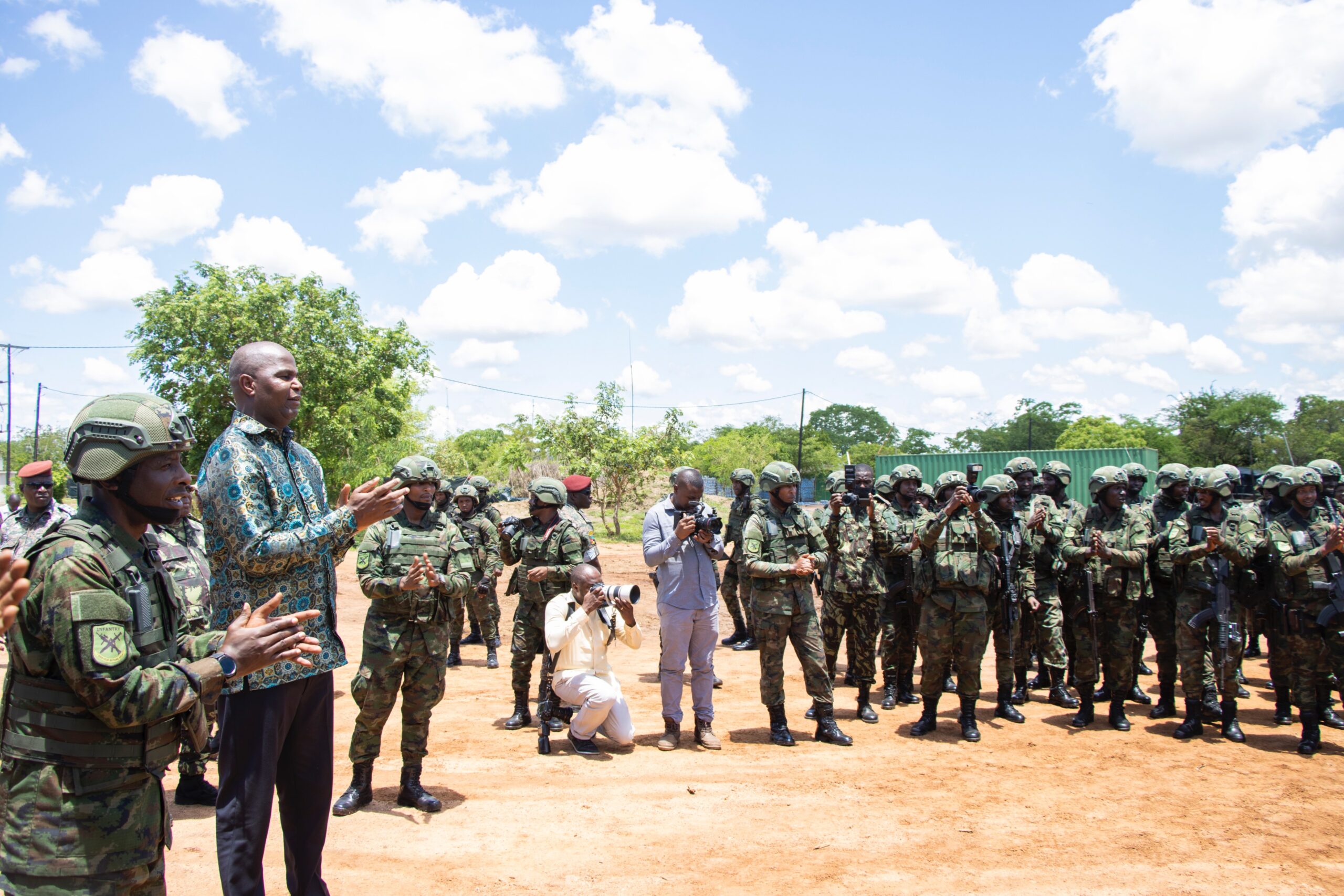 Chapo Visits Rwanda Security Force, Calls for Sustained Anti-Terrorism Efforts