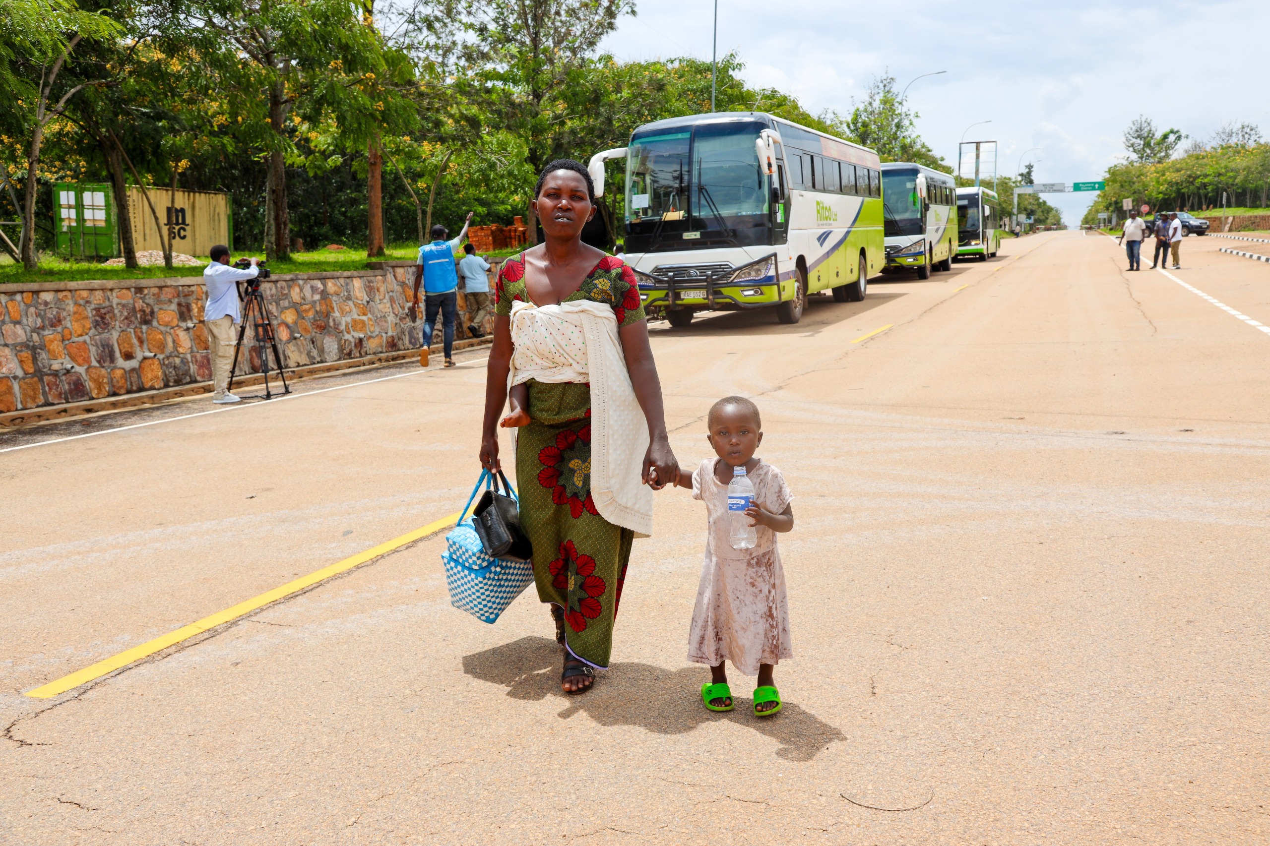Dozens of Burundian Refugees Make Voluntary Journey Back to Burundi